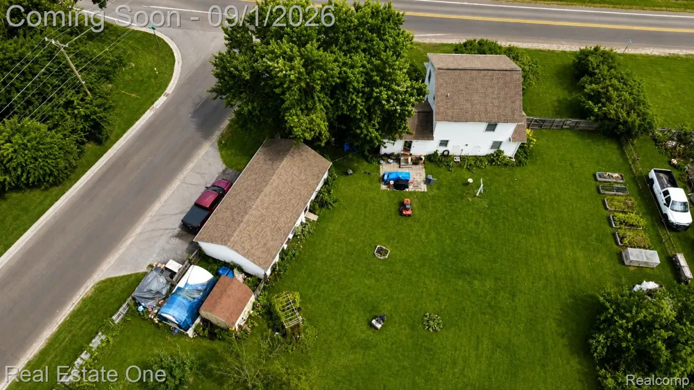 206 Broadway Springfield Charter Township, MI 48350