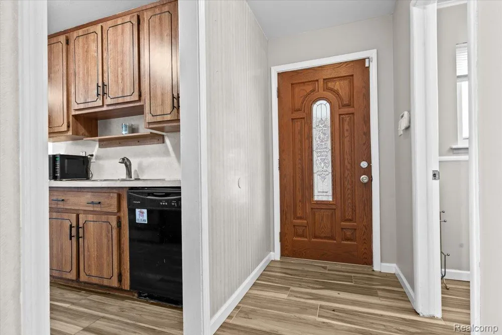 23050 Glenmoor Heights Farmington Hills City, MI 48336