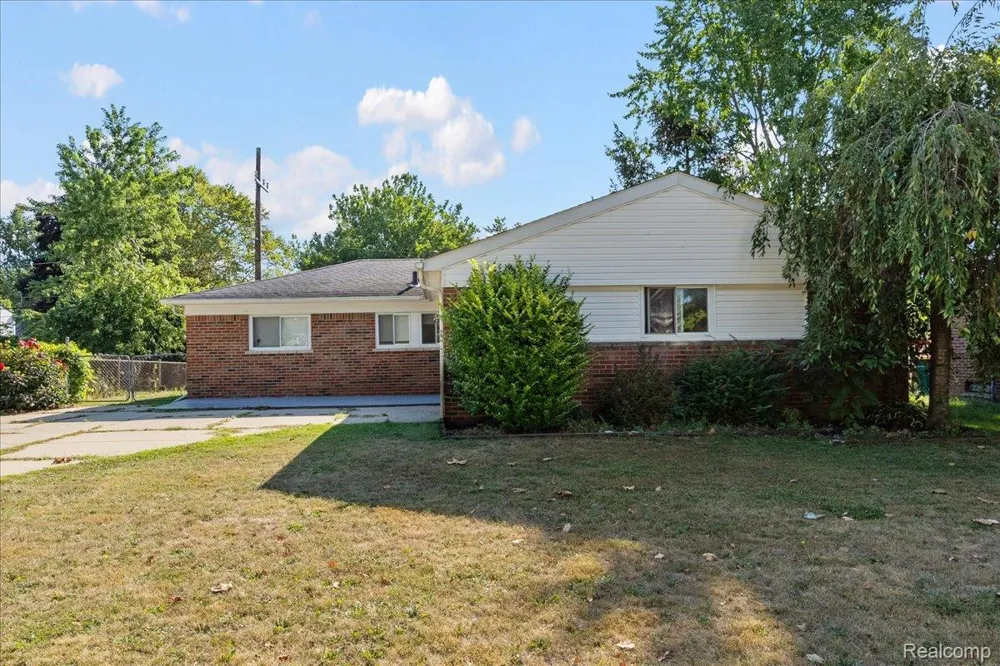 23050 Glenmoor Heights Farmington Hills City, MI 48336
