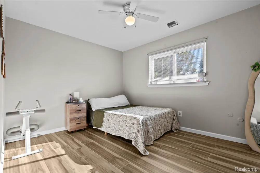 23050 Glenmoor Heights Farmington Hills City, MI 48336