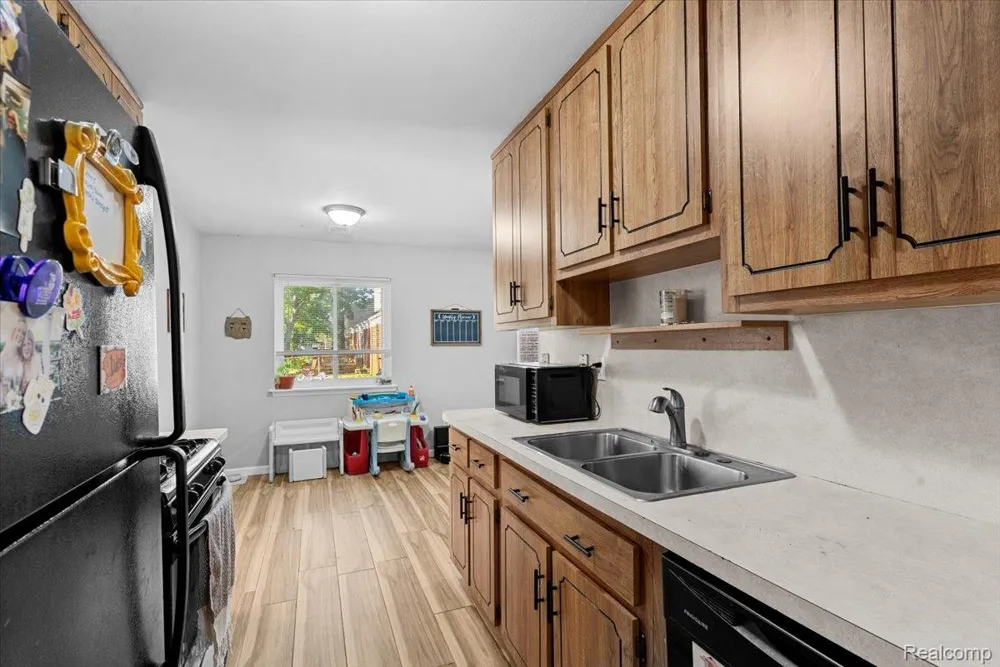 23050 Glenmoor Heights Farmington Hills City, MI 48336