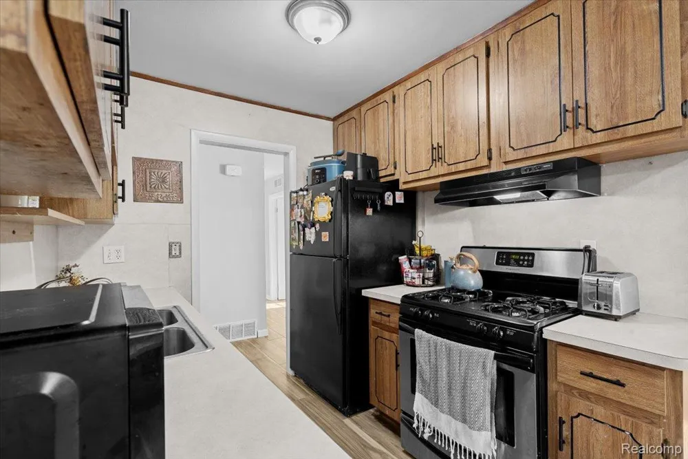 23050 Glenmoor Heights Farmington Hills City, MI 48336
