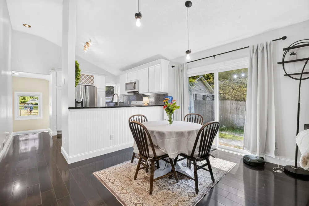 5919 Mount Vernon Avenue Portage City, MI 49024