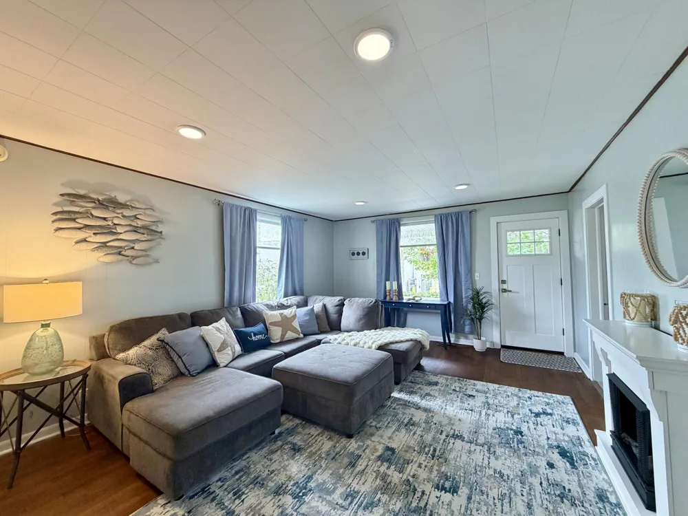 404 W Court Street Ludington City, MI 49431