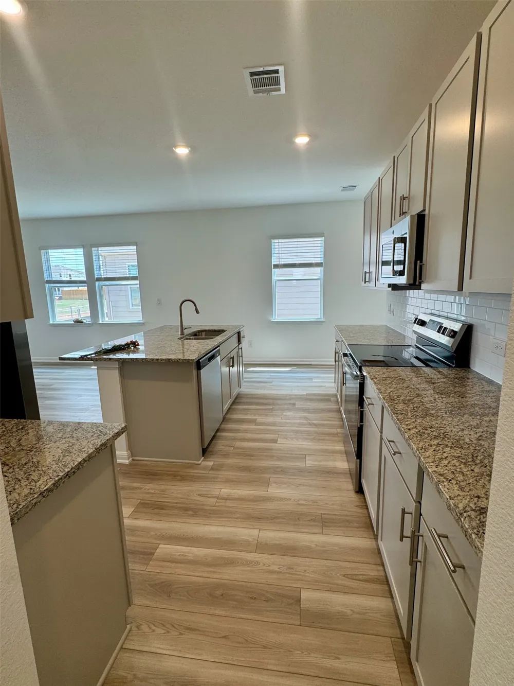 514 Unakite Trl Liberty Hill, TX 78642