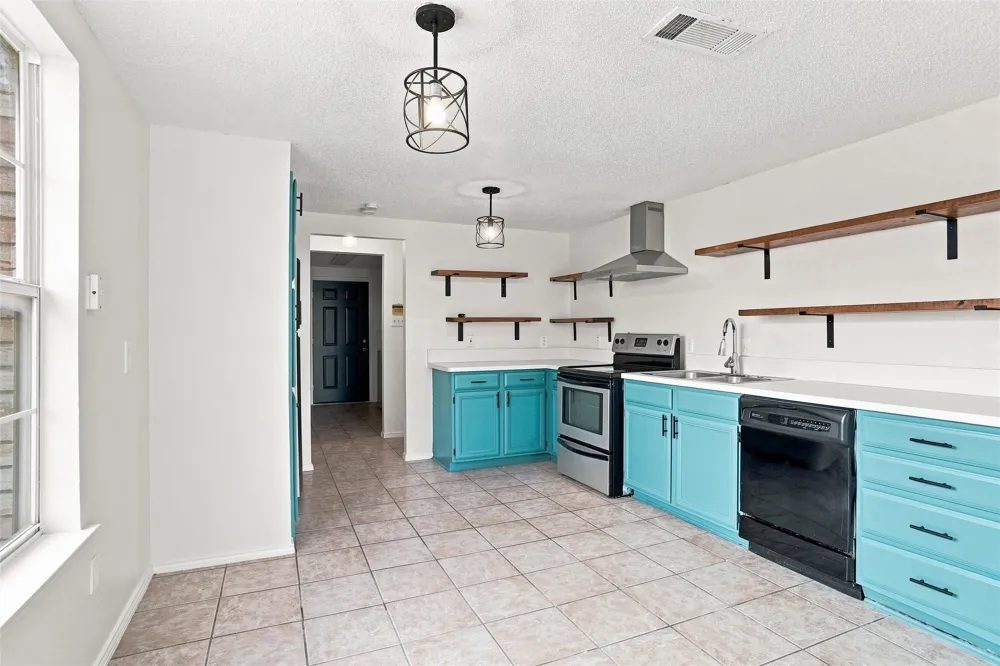 1001 Flower Drive Arlington, TX 76017