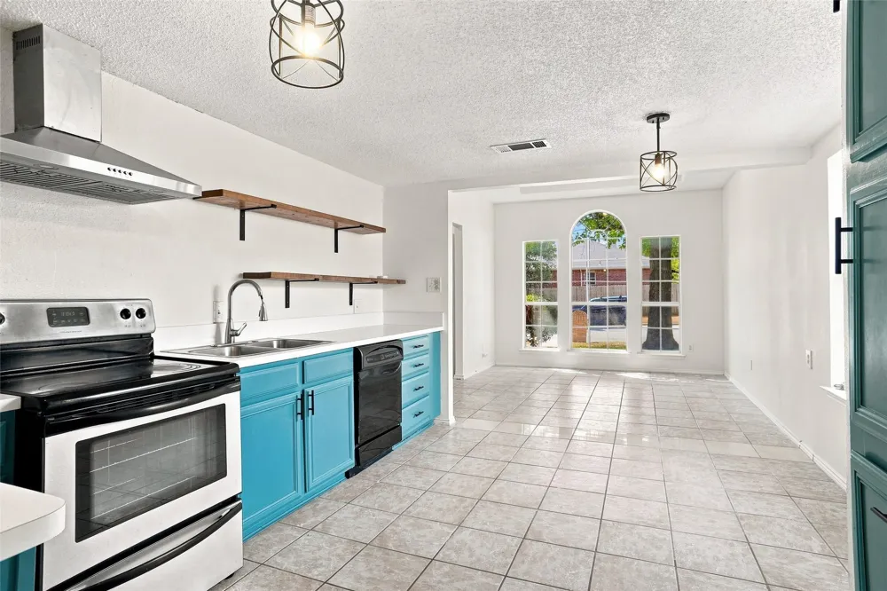 1001 Flower Drive Arlington, TX 76017