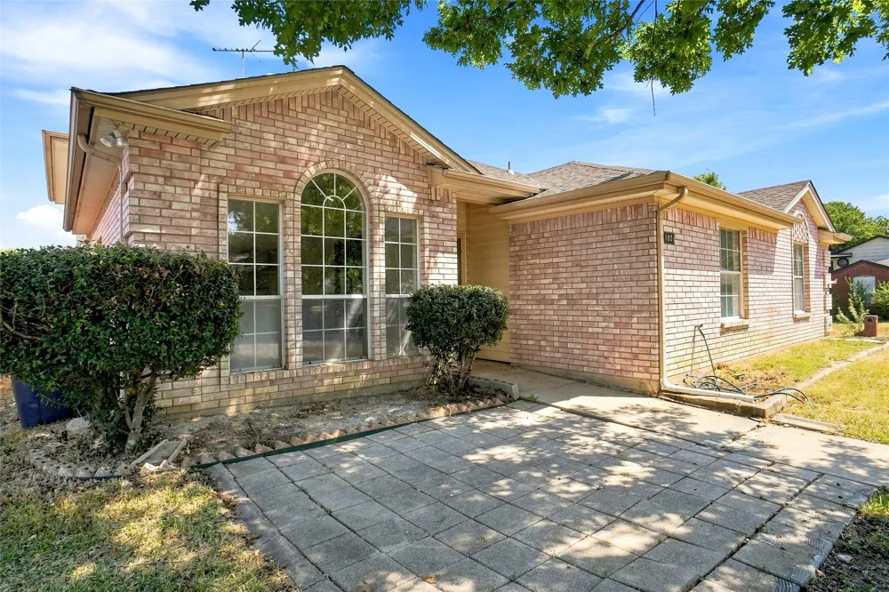 1001 Flower Drive Arlington, TX 76017