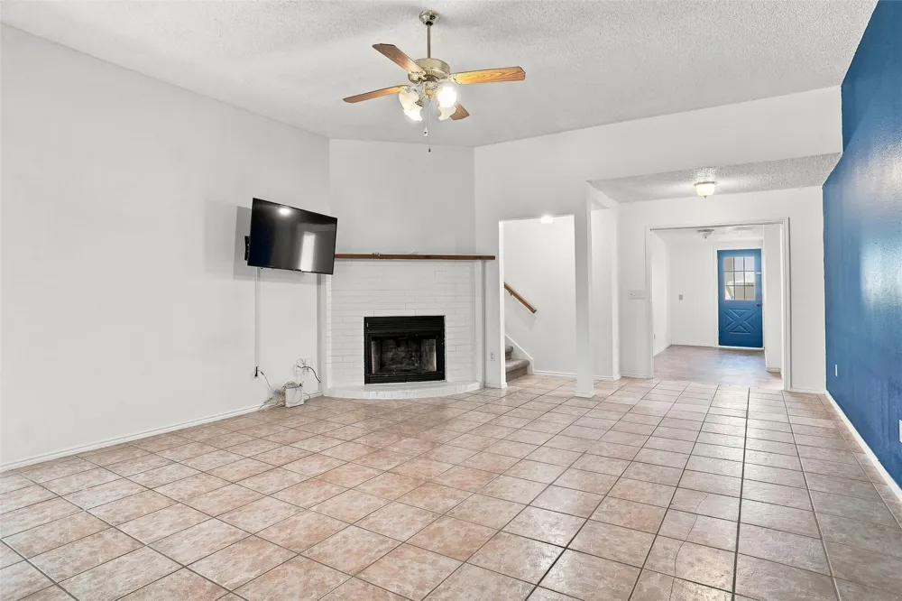1001 Flower Drive Arlington, TX 76017