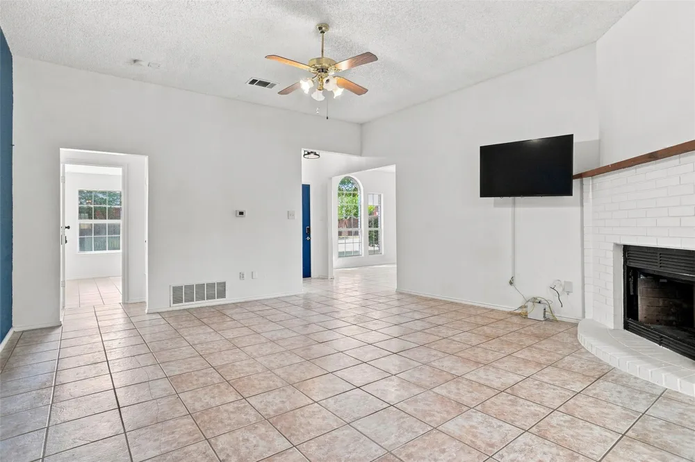 1001 Flower Drive Arlington, TX 76017