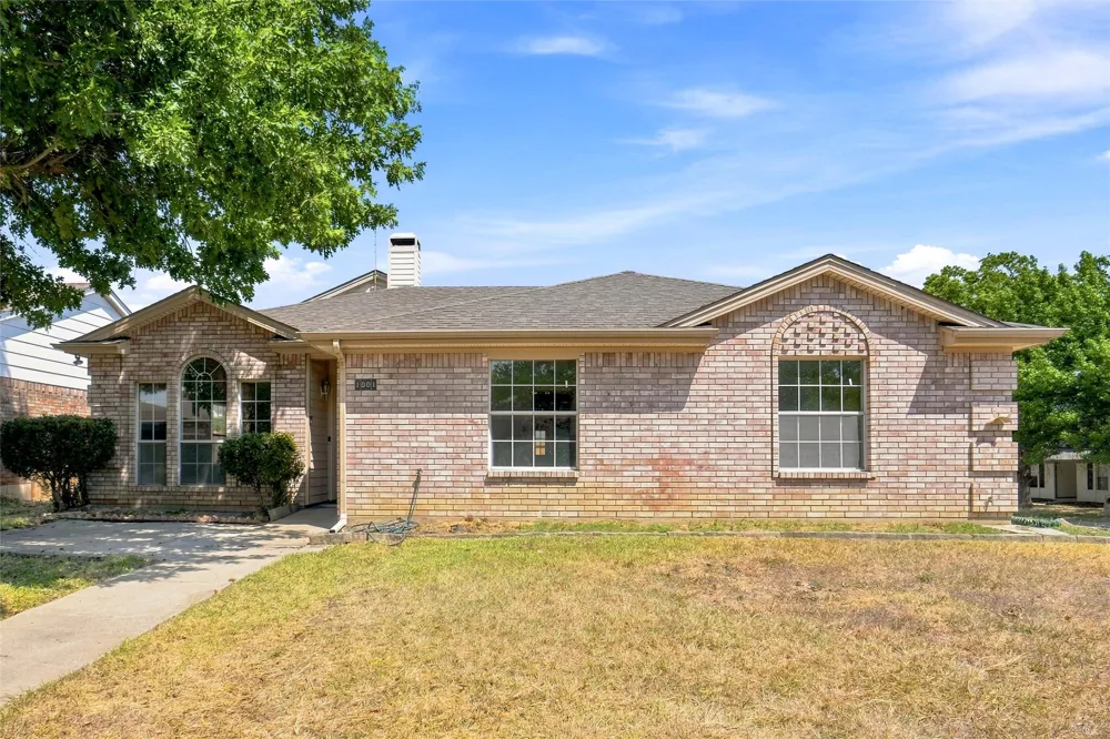 1001 Flower Drive Arlington, TX 76017
