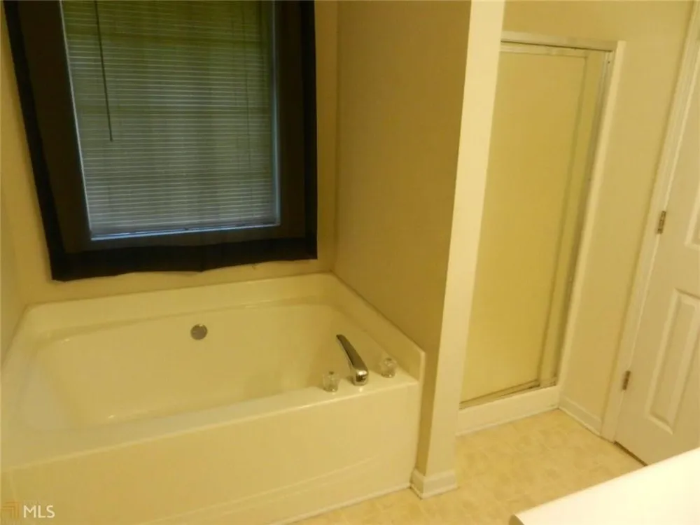 2506 Kris Crossing Ellenwood, GA 30294