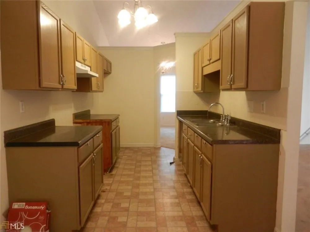 2506 Kris Crossing Ellenwood, GA 30294