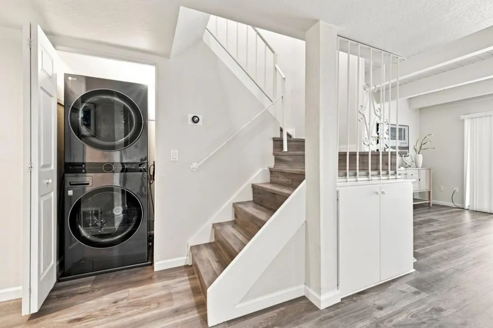 10459 Mary Avenue Cupertino, CA 95014