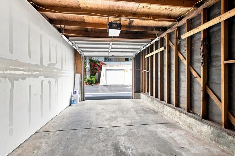 10459 Mary Avenue Cupertino, CA 95014