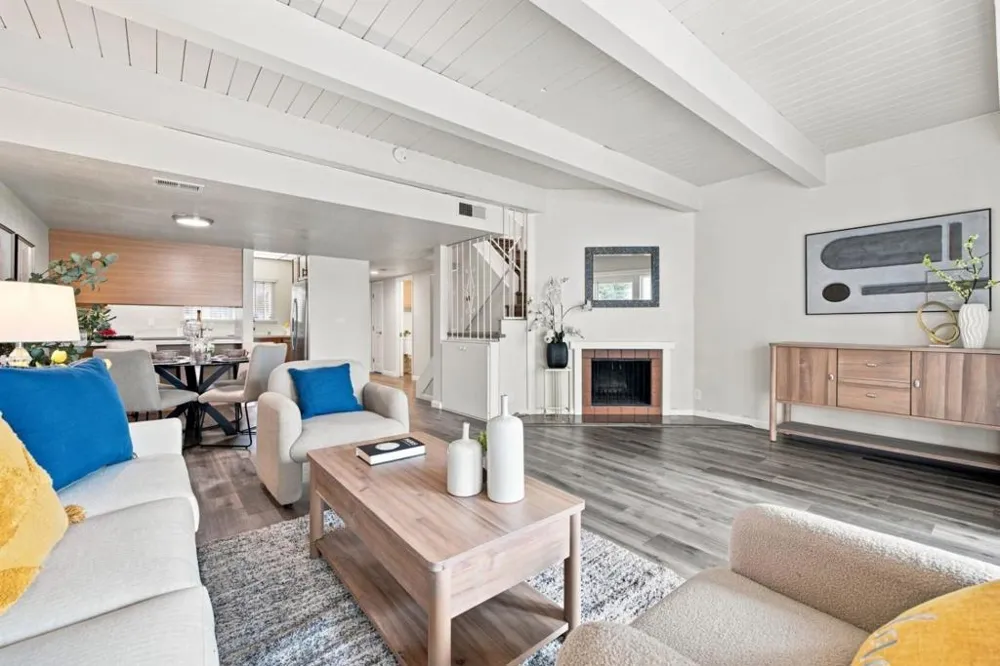10459 Mary Avenue Cupertino, CA 95014