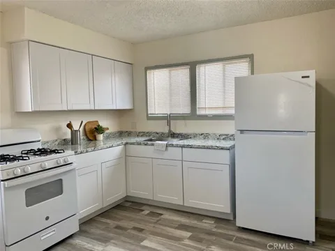 118 E Gardena