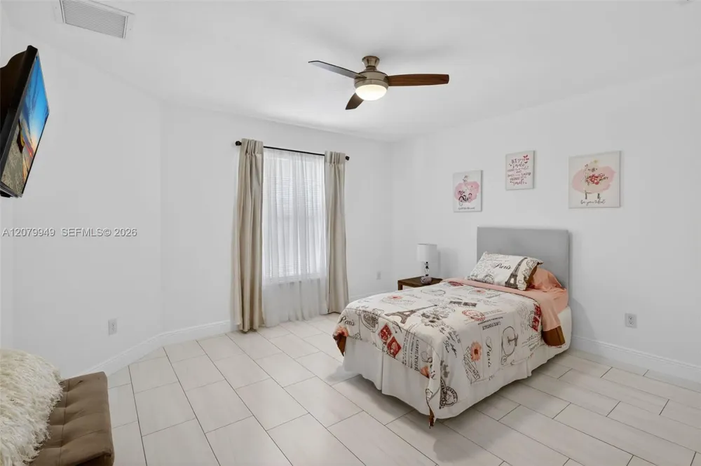 12 Barcelona Ln Port St. Lucie, FL 34952