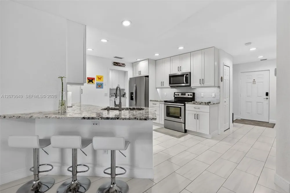 12 Barcelona Ln Port St. Lucie, FL 34952