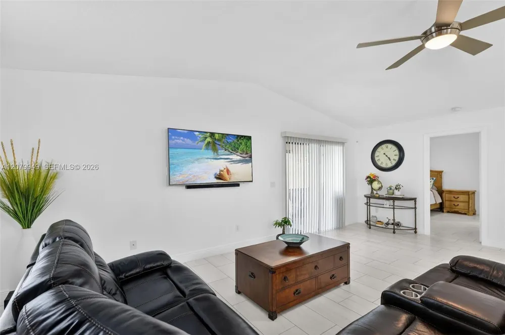 12 Barcelona Ln Port St. Lucie, FL 34952