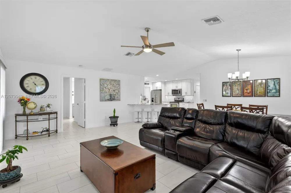 12 Barcelona Ln Port St. Lucie, FL 34952