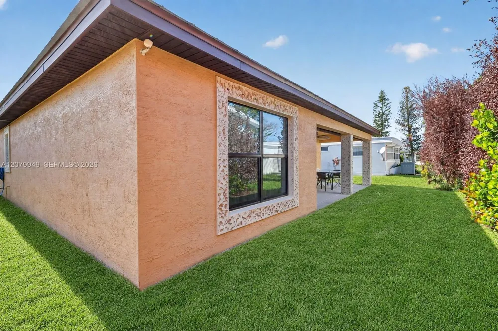 12 Barcelona Ln Port St. Lucie, FL 34952