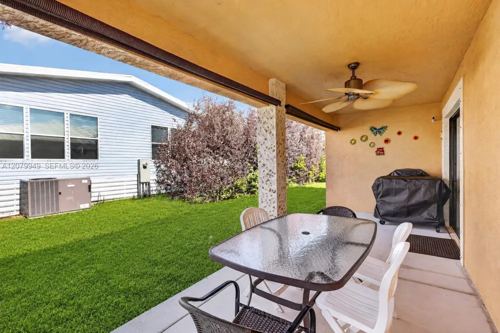 12 Barcelona Ln Port St. Lucie, FL 34952