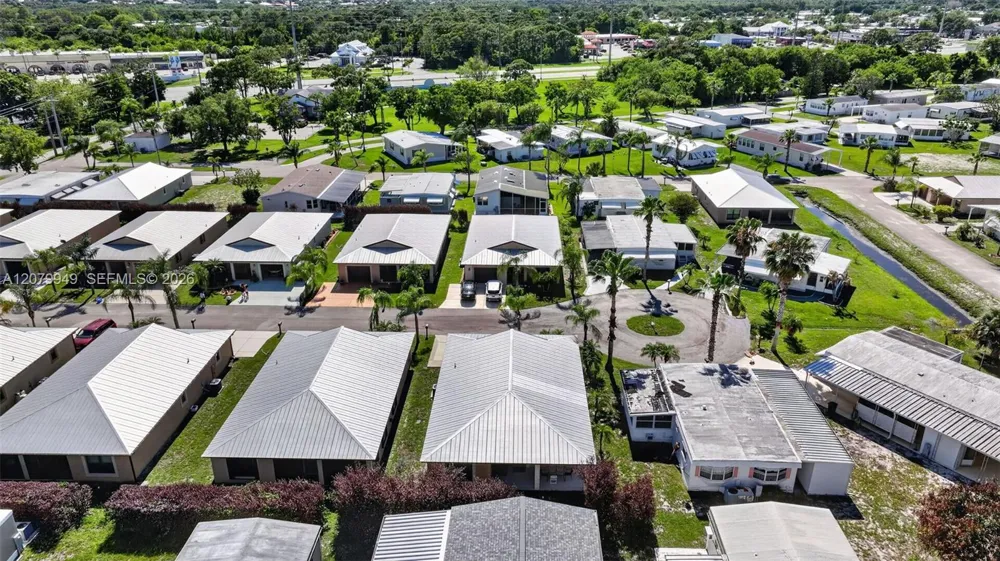 12 Barcelona Ln Port St. Lucie, FL 34952