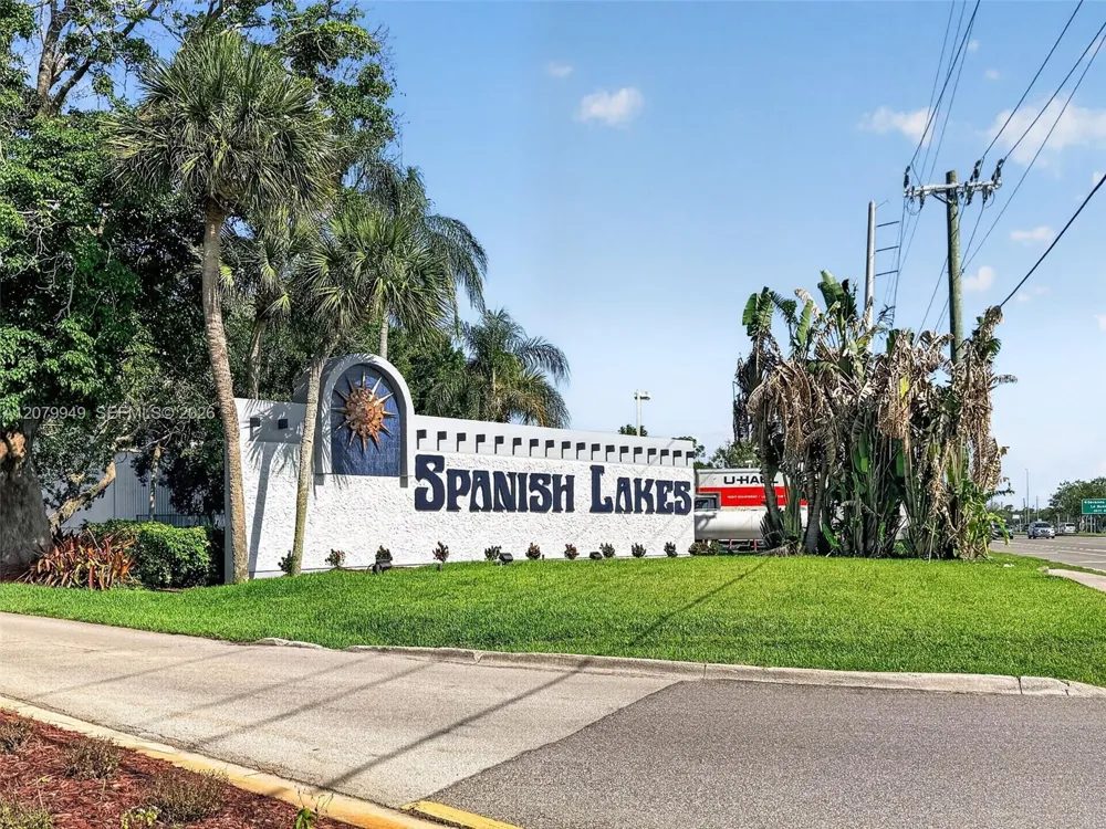 12 Barcelona Ln Port St. Lucie, FL 34952