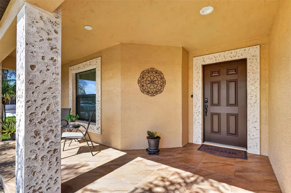 12 Barcelona Ln Port St. Lucie, FL 34952