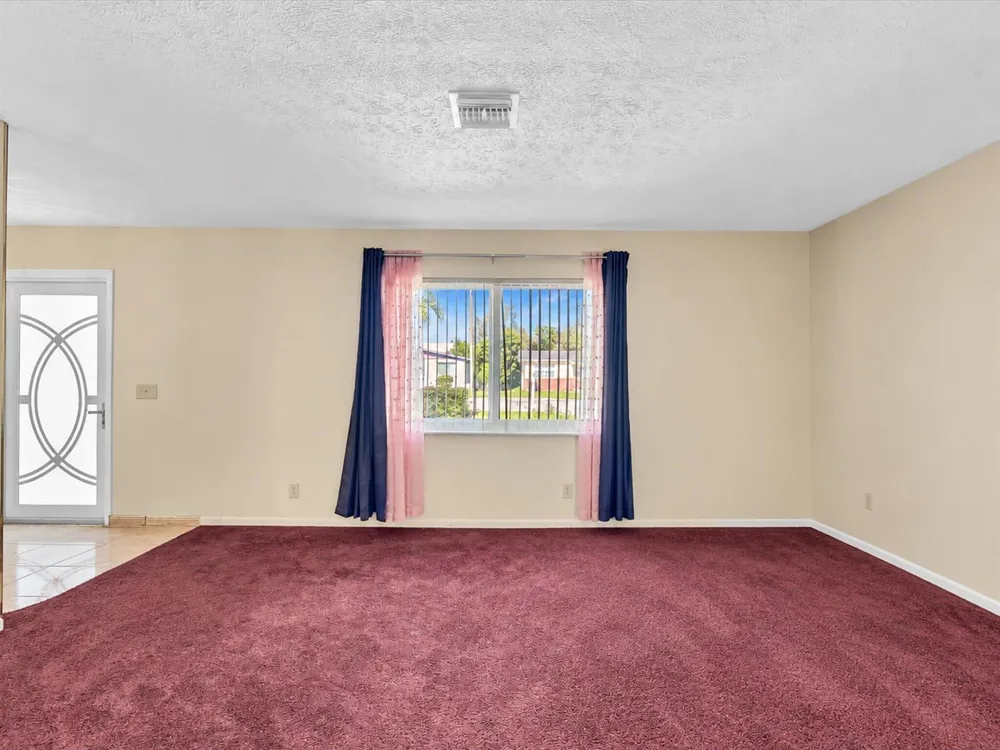 135 SW 7TH AVENUE South Bay, FL 33493