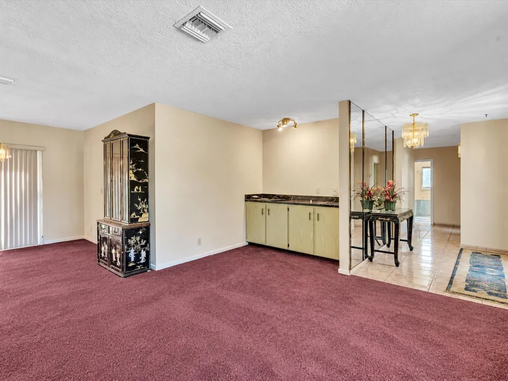 135 SW 7TH AVENUE South Bay, FL 33493