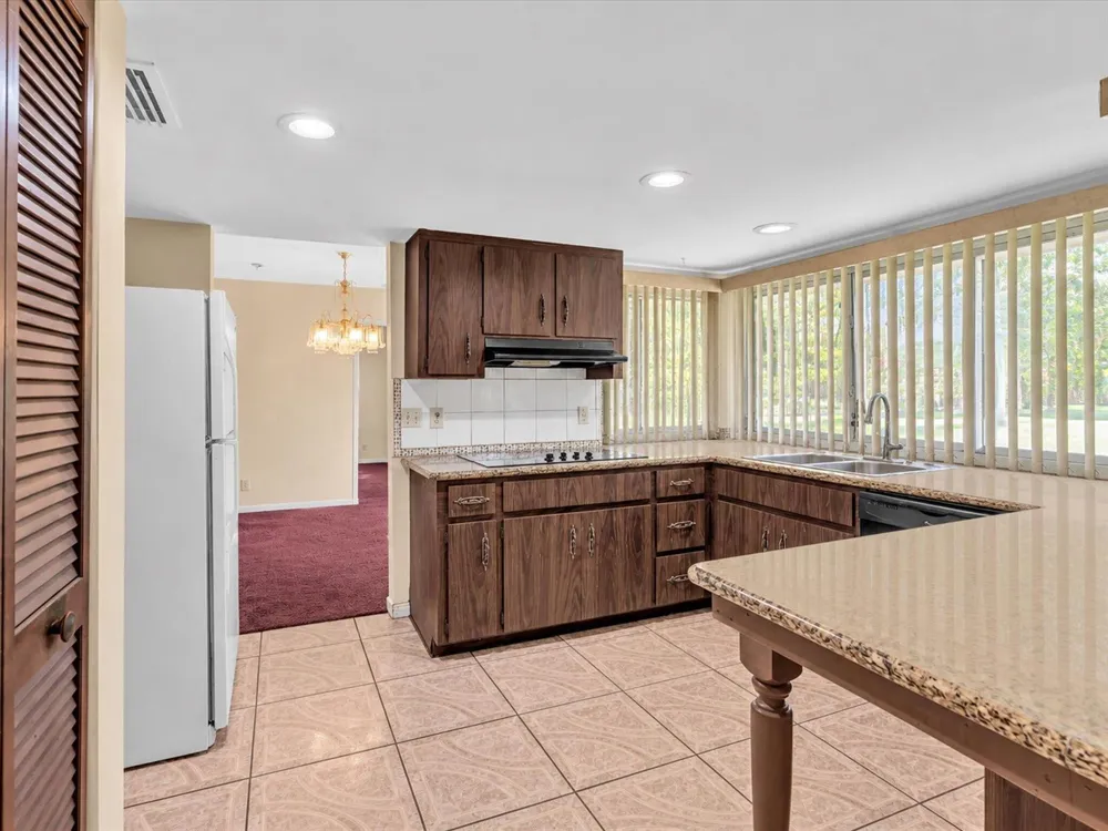 135 SW 7TH AVENUE South Bay, FL 33493