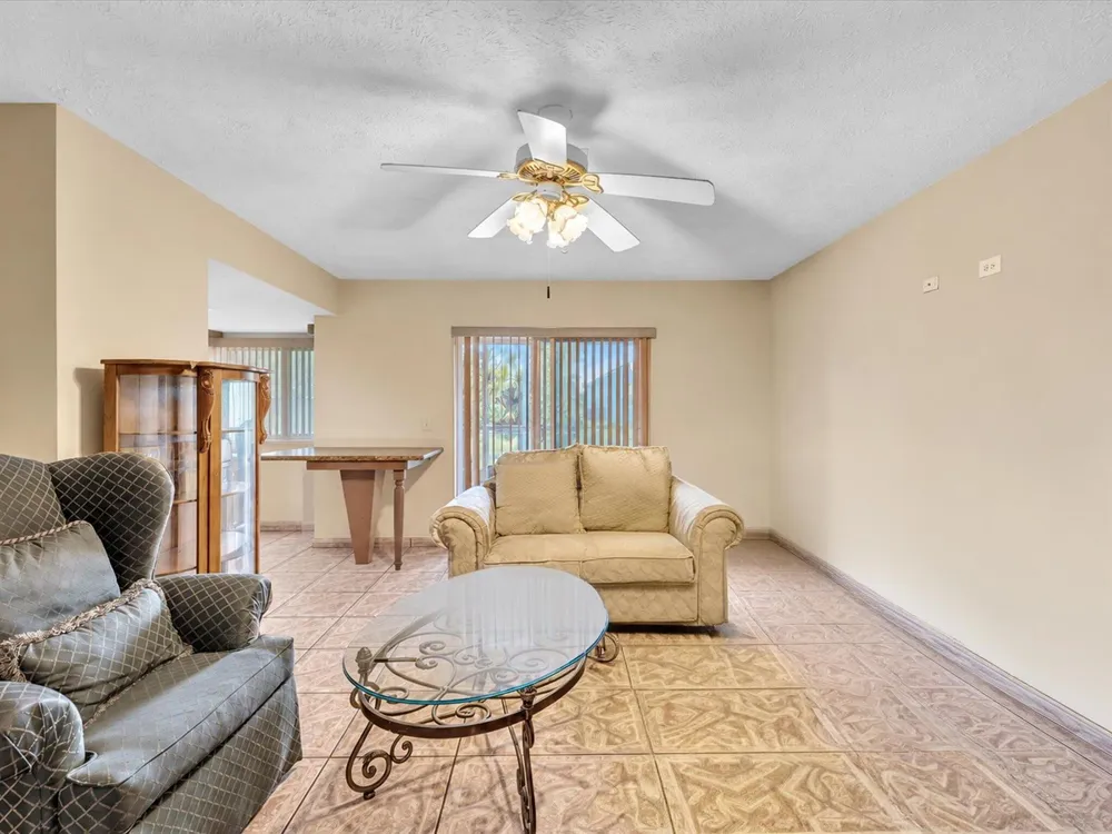 135 SW 7TH AVENUE South Bay, FL 33493
