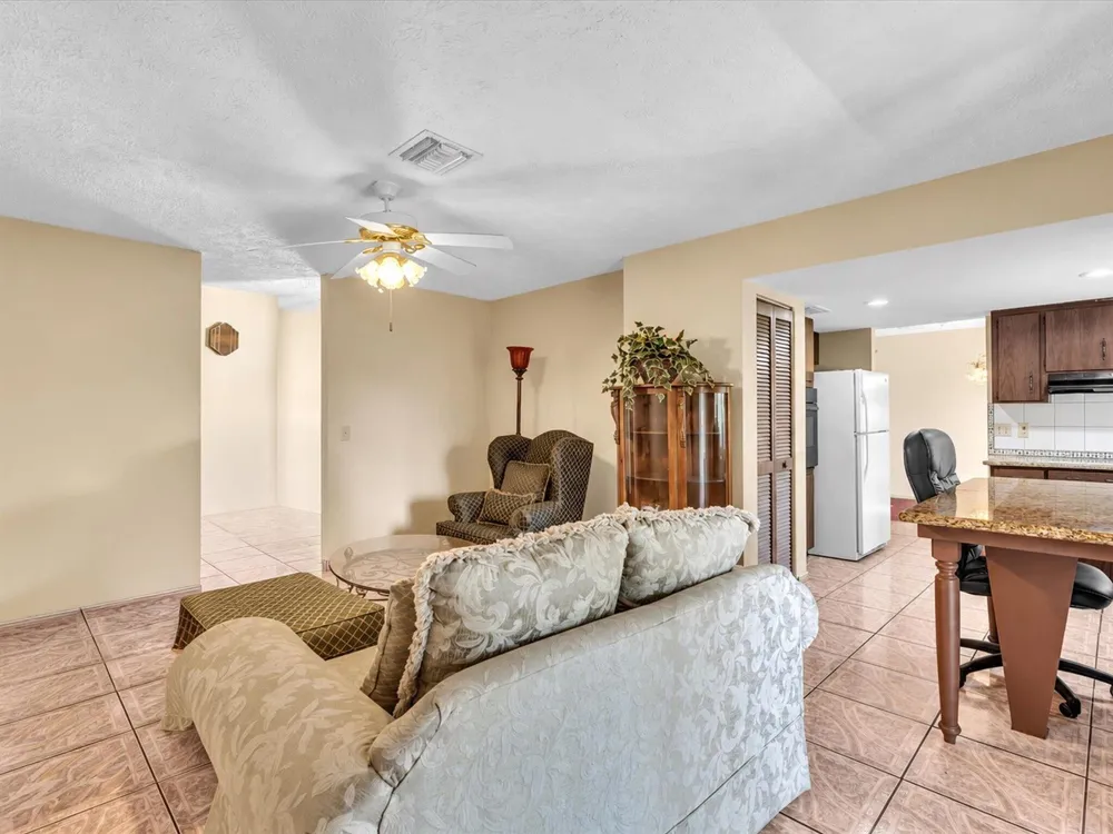 135 SW 7TH AVENUE South Bay, FL 33493