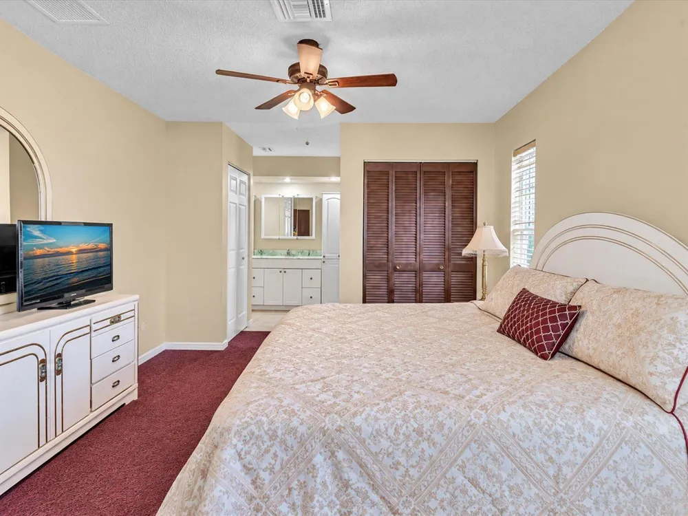 135 SW 7TH AVENUE South Bay, FL 33493