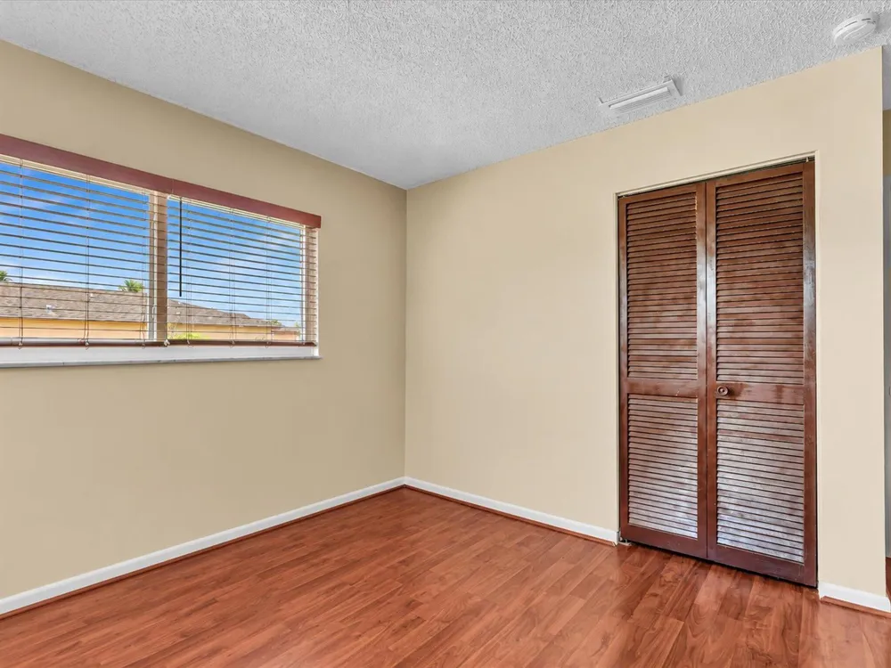 135 SW 7TH AVENUE South Bay, FL 33493