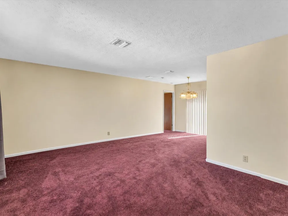 135 SW 7TH AVENUE South Bay, FL 33493