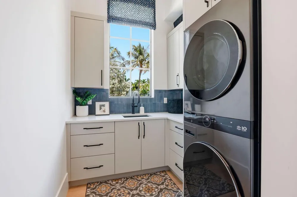 232 Linda Lane West Palm Beach, FL 33405