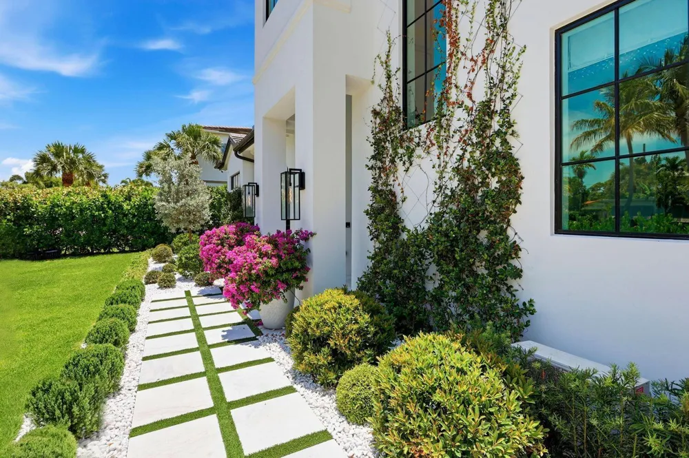 232 Linda Lane West Palm Beach, FL 33405