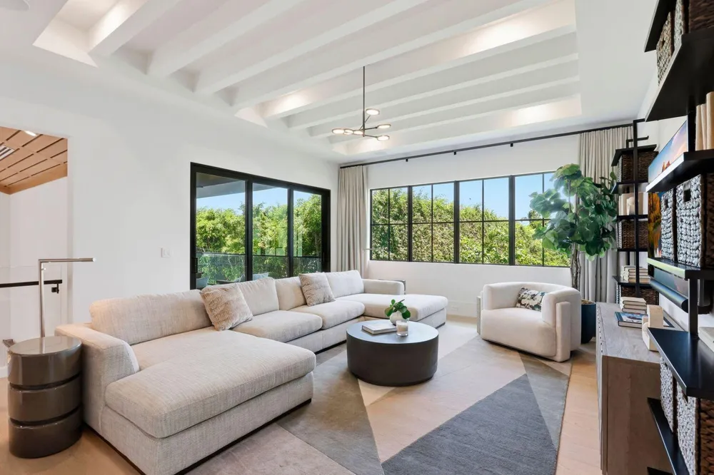 232 Linda Lane West Palm Beach, FL 33405