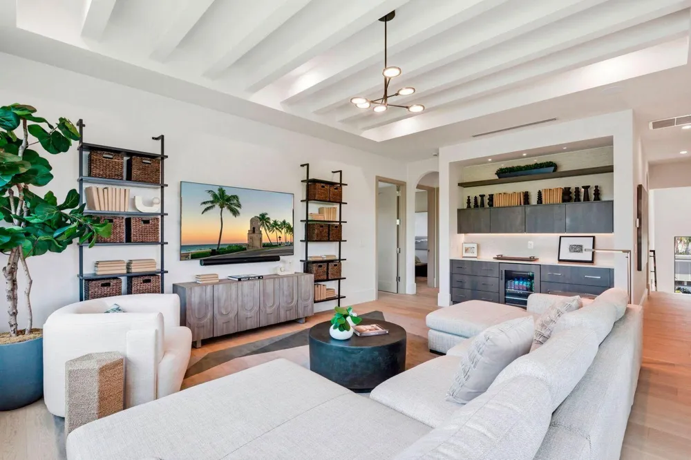 232 Linda Lane West Palm Beach, FL 33405
