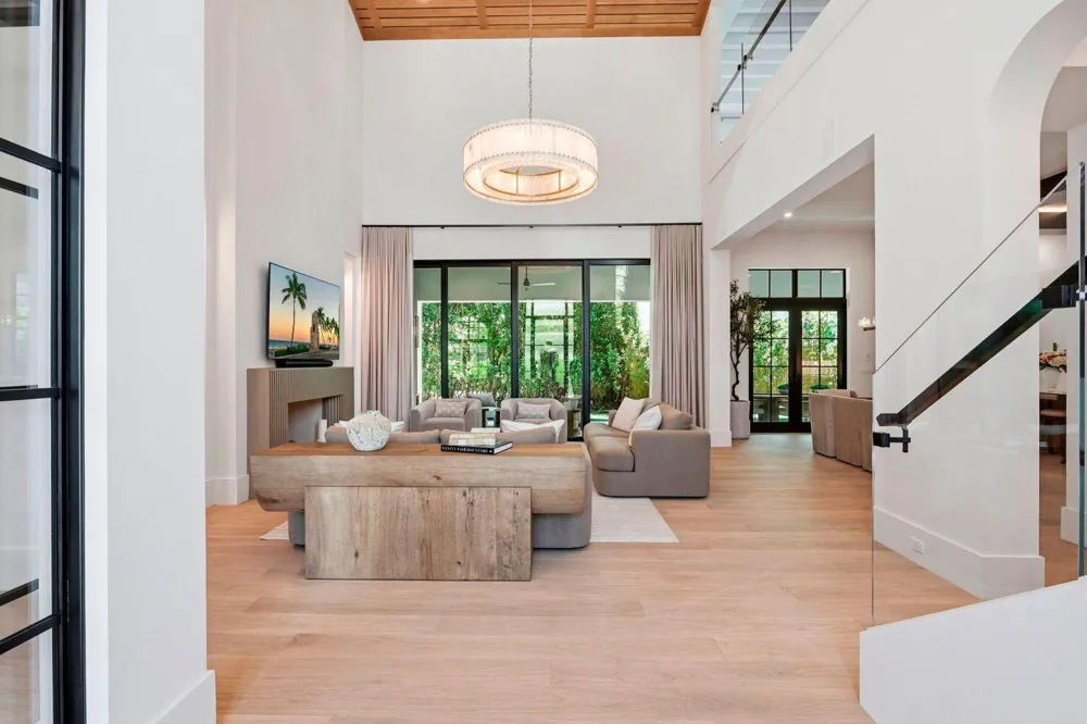 232 Linda Lane West Palm Beach, FL 33405