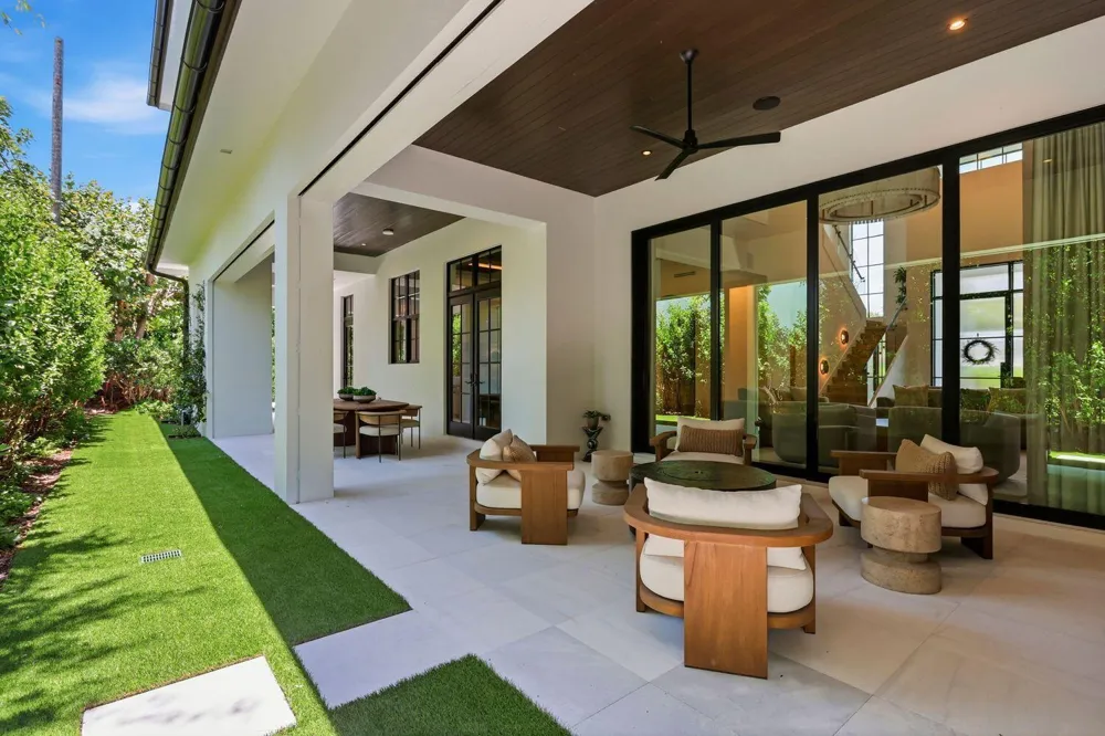 232 Linda Lane West Palm Beach, FL 33405