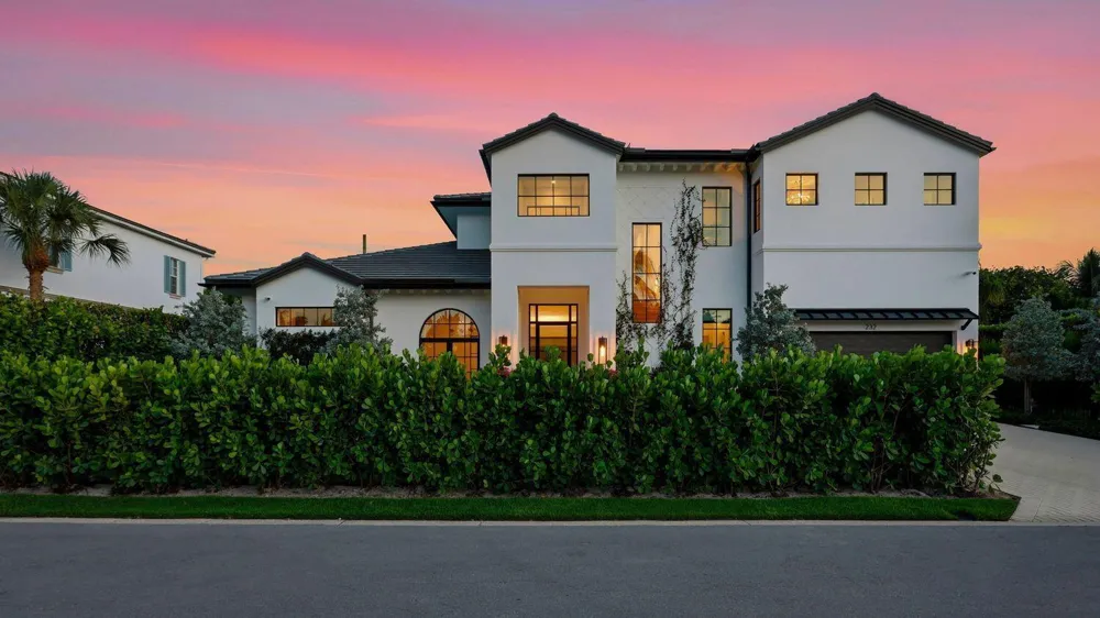 232 Linda Lane West Palm Beach, FL 33405