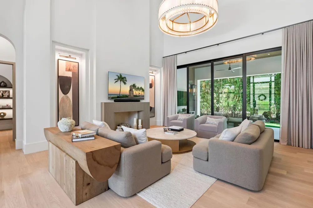 232 Linda Lane West Palm Beach, FL 33405