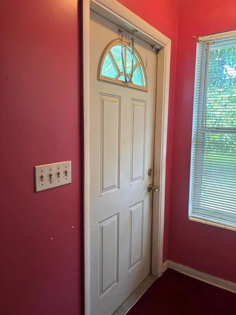 105 4TH STREET #105 Lake Park, FL 33403