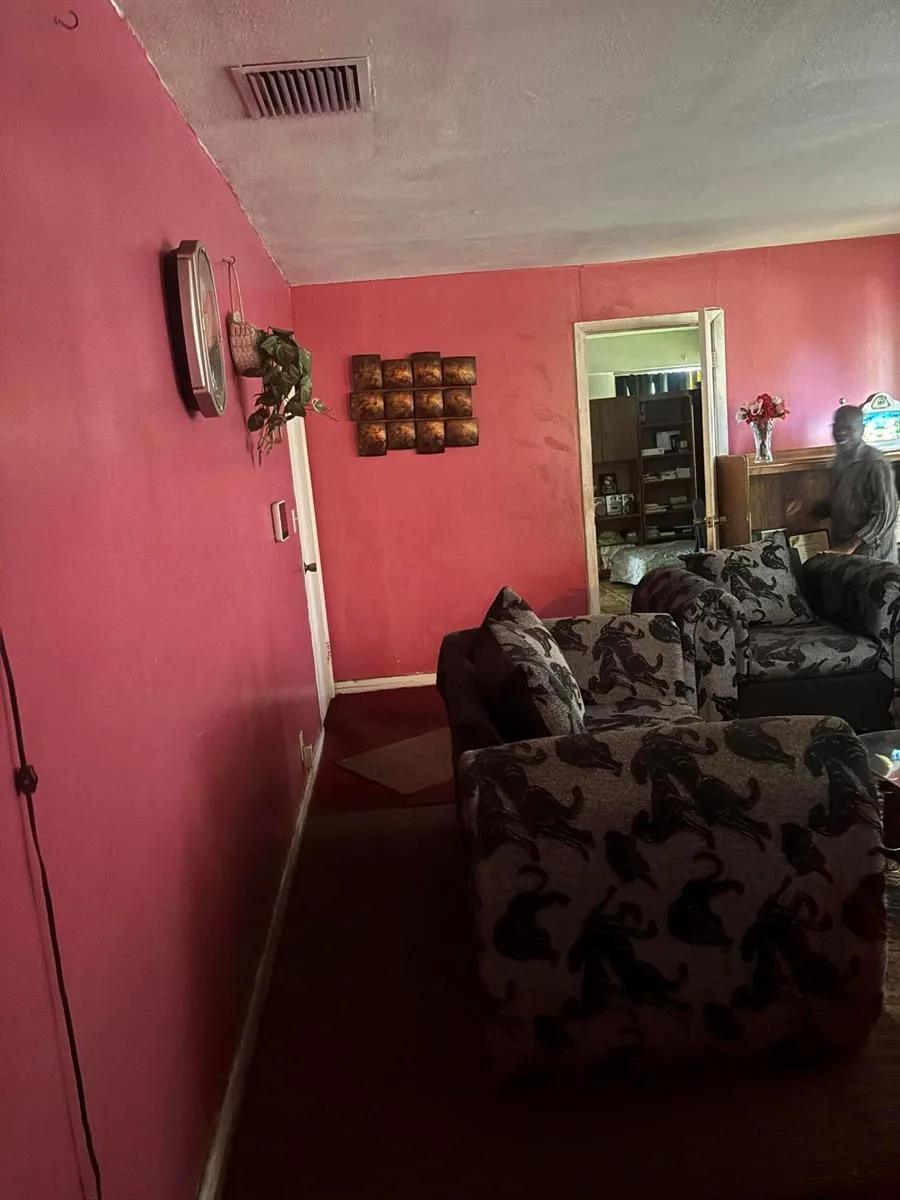 105 4TH STREET #105 Lake Park, FL 33403