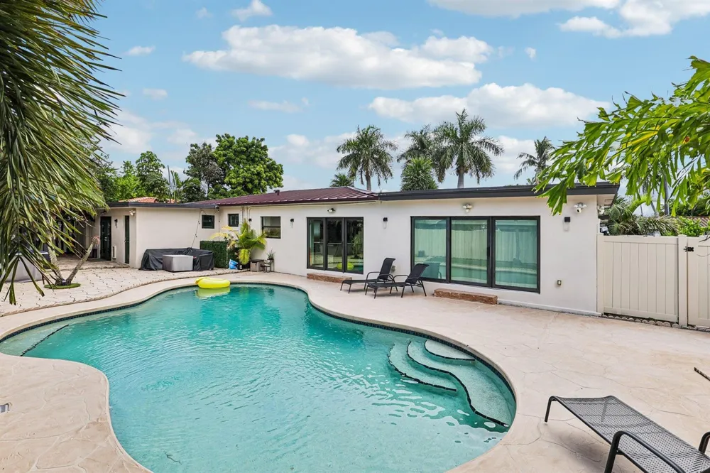 2601 NE 18TH STREET Pompano Beach, FL 33062