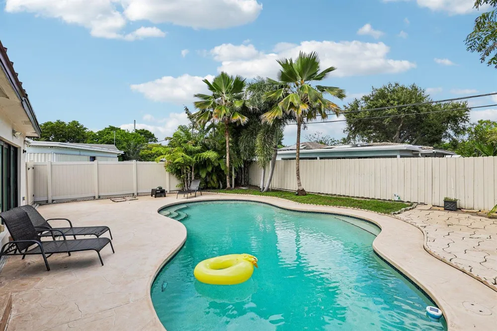 2601 NE 18TH STREET Pompano Beach, FL 33062